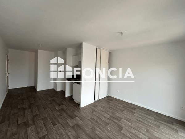 Location Studio 25.6 m² - Le Mans 72000