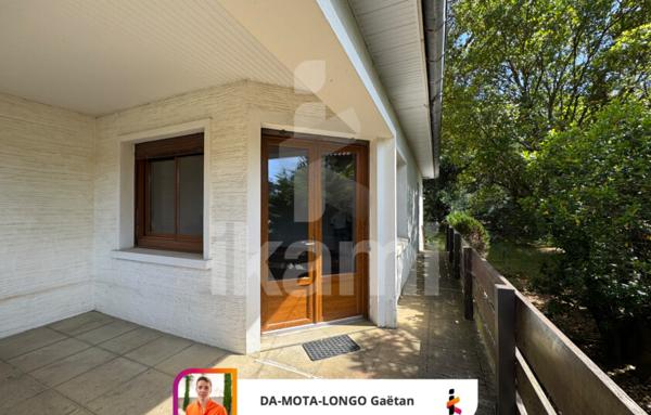 Villa 4 pièces avec garage et jardin sur un terrain de 584 m2