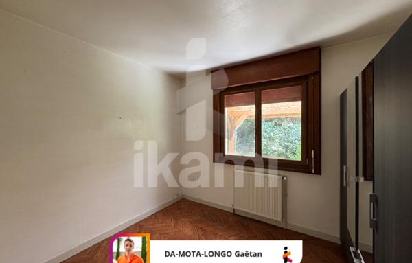 Villa 4 pièces avec garage et jardin sur un terrain de 584 m2