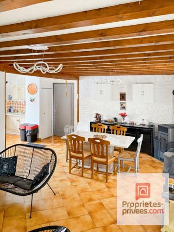 Maison 5 chambres 127m²  posée sur un terrain de 1000m²