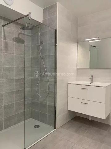 Location Appartement 3 pièces 62 m2 à Clermont-Ferrand