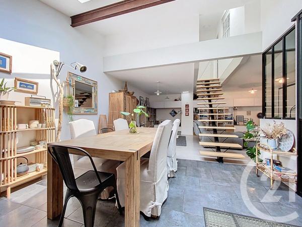 Appartement F5 à vendre  5 pièces - 131,31 m 2   ROCHEFORT  - 17