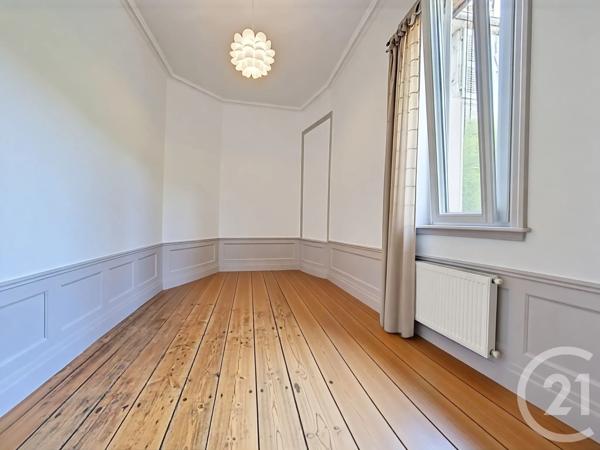 Appartement F5 à vendre  5 pièces - 131,31 m 2   ROCHEFORT  - 17
