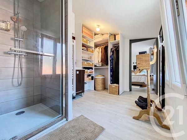 Appartement F5 à vendre  5 pièces - 131,31 m 2   ROCHEFORT  - 17