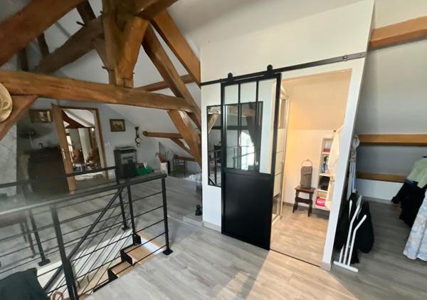 Maison au centre-ville de Mehun Sur Yevre