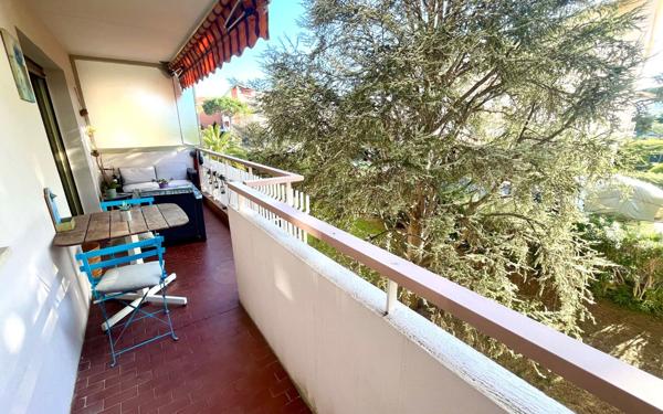 Appartement à vendre    3 pièces • 65 m2 Le Cannet