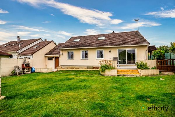 Maison
         7 pièces
        - 158 m² Exclusivité 330 000 € *