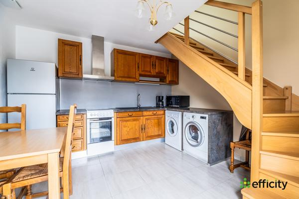 Maison
         7 pièces
        - 158 m² Exclusivité 330 000 € *