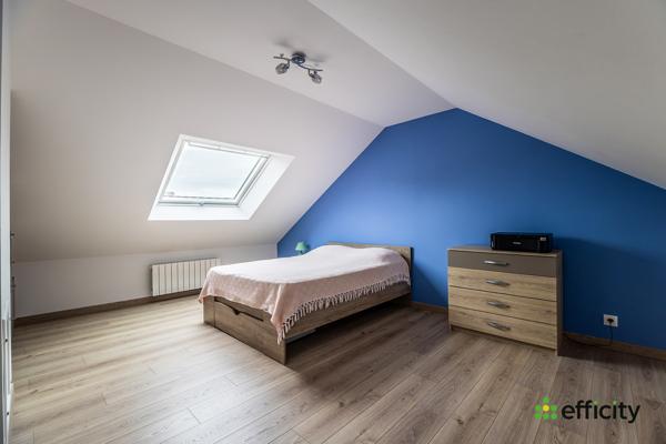 Maison
         7 pièces
        - 158 m² Exclusivité 330 000 € *