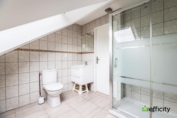 Maison
         7 pièces
        - 158 m² Exclusivité 330 000 € *