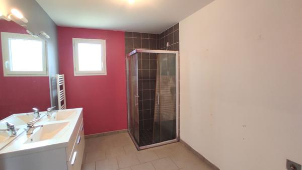 EXCLUSIVITE PLAIN PIED TROIS CHAMBRES