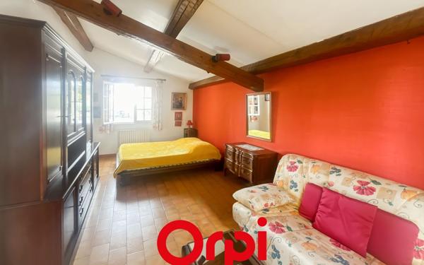 Maison à vendre    5 pièces •  Bandol