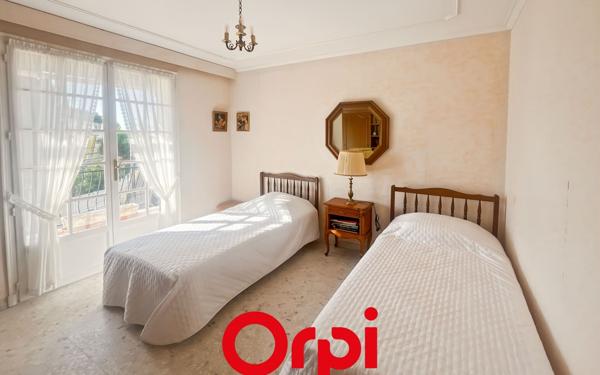 Maison à vendre    5 pièces •  Bandol