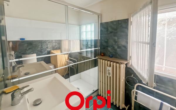 Maison à vendre    5 pièces •  Bandol