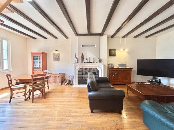 Maison 8  pièces 4 chambres sous sol total