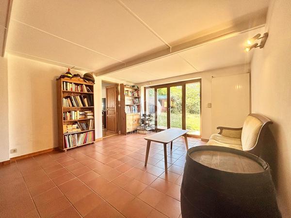 Maison 8  pièces 4 chambres sous sol total