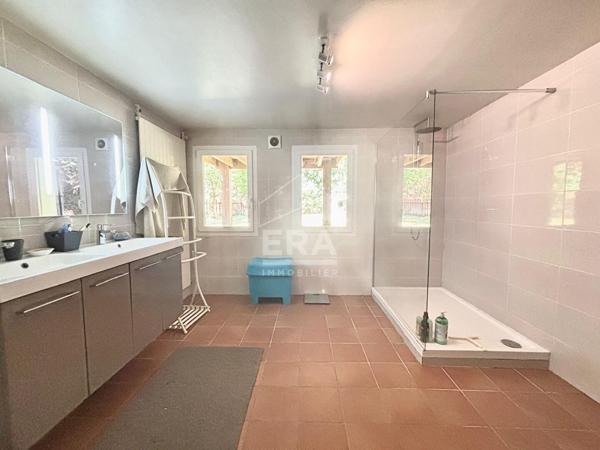 Maison 8  pièces 4 chambres sous sol total
