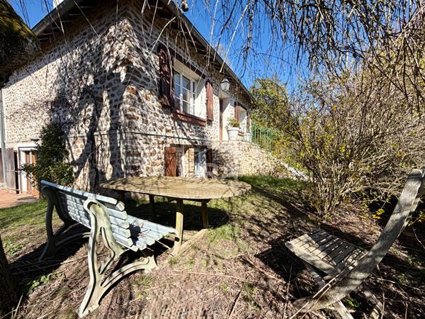 Maison 8  pièces 4 chambres sous sol total