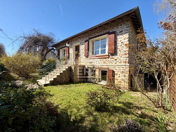 Maison 8  pièces 4 chambres sous sol total