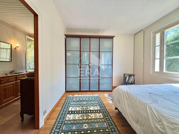 Maison 8  pièces 4 chambres sous sol total