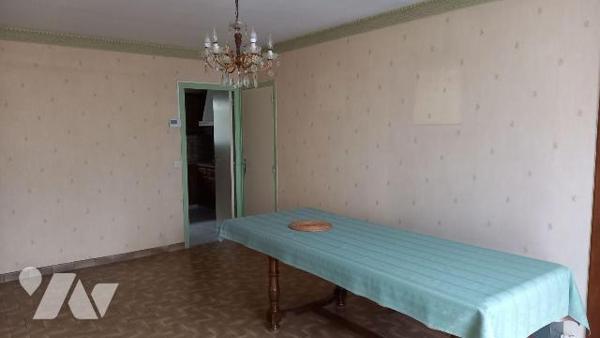 A VENDRE - A SELLES SUR  CHER (41) -  
Une maison d'habitation mitoyenne d'une surface habitab...