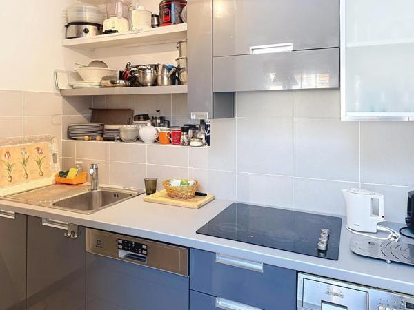 T3 DERNIER ÉTAGE / TERRASSE / CALME ABSOLU