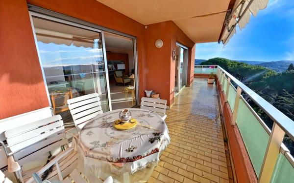 Appartement à vendre    3 pièces • 98,70 m2 Grasse