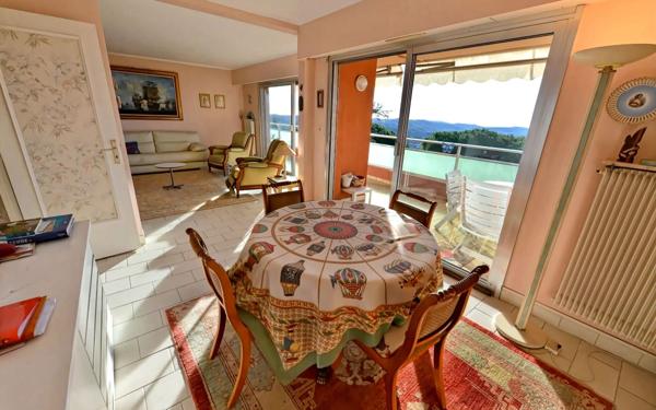 Appartement à vendre    3 pièces • 98,70 m2 Grasse