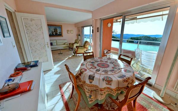 Appartement à vendre    3 pièces • 98,70 m2 Grasse