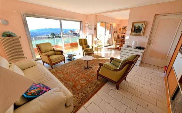 Appartement à vendre    3 pièces • 98,70 m2 Grasse