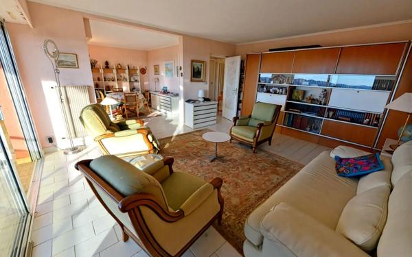 Appartement à vendre    3 pièces • 98,70 m2 Grasse