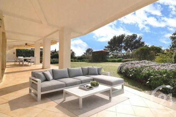 Appartement F3 à vendre  3 pièces - 100,02 m2 ST RAPHAEL - 83