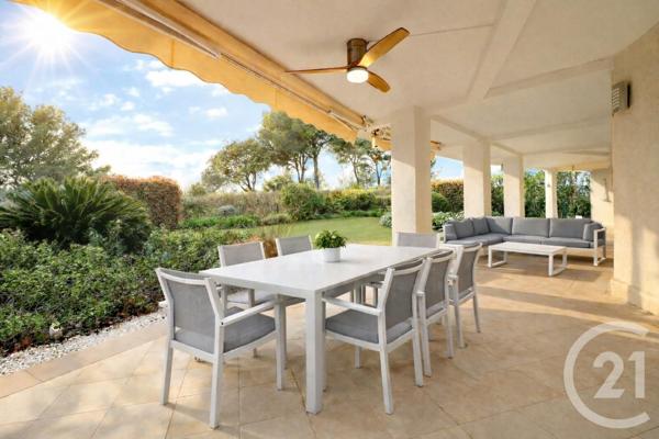 Appartement F3 à vendre  3 pièces - 100,02 m2 ST RAPHAEL - 83
