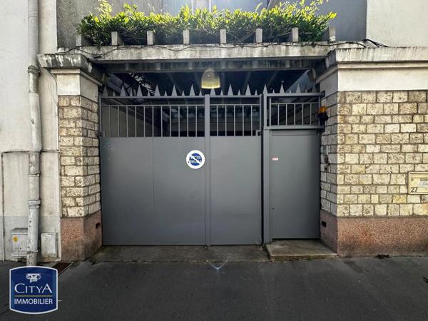 Parking à louer 30m² Tours (37000)