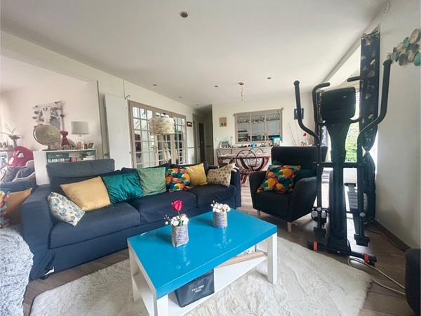 Marcoussis (91460) MARCOUSSIS - Maison Individuelle Familiale de type F7 - 172 m2 habitables - Jardin verdoyant de 680 m2