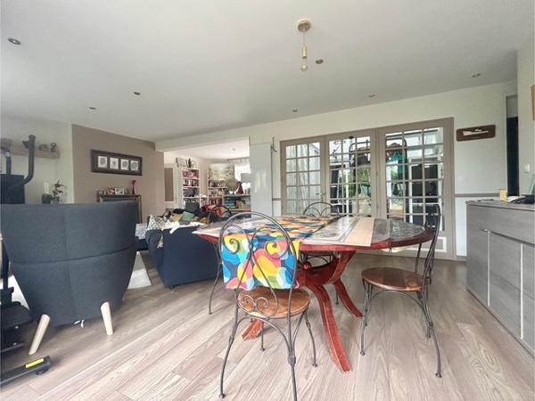 Marcoussis (91460) MARCOUSSIS - Maison Individuelle Familiale de type F7 - 172 m2 habitables - Jardin verdoyant de 680 m2