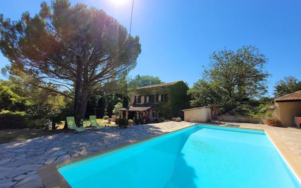 Maison à vendre    8 pièces • 283 m2 Manosque