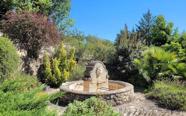 Maison à vendre    8 pièces • 283 m2 Manosque