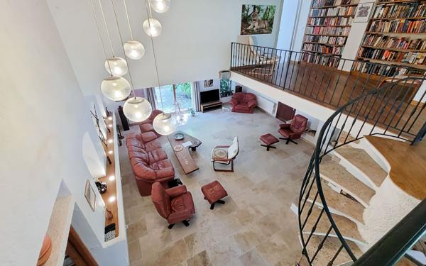 Maison à vendre    8 pièces • 283 m2 Manosque