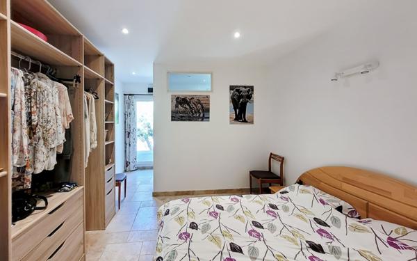 Maison à vendre    8 pièces • 283 m2 Manosque