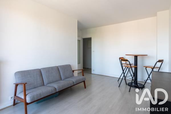 Location appartement 3 pièces 53,01 m² Paris 17