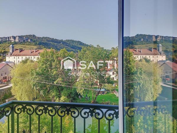 Vue imprenable sur la rivière Loue