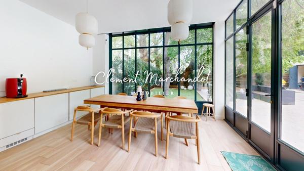 BOULOGNE-BILLANCOURT - MANOIR D’EXCEPTION AVEC JARDIN ET PISCINE