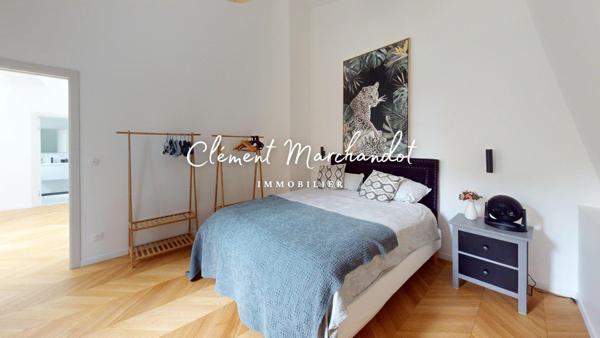 BOULOGNE-BILLANCOURT - MANOIR D’EXCEPTION AVEC JARDIN ET PISCINE