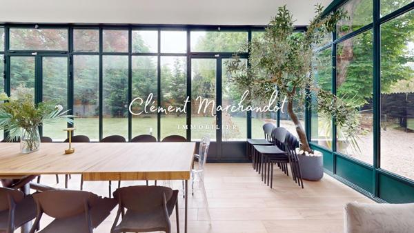 BOULOGNE-BILLANCOURT - MANOIR D’EXCEPTION AVEC JARDIN ET PISCINE