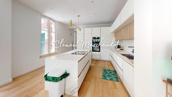 BOULOGNE-BILLANCOURT - MANOIR D’EXCEPTION AVEC JARDIN ET PISCINE