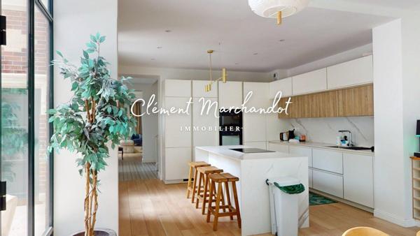 BOULOGNE-BILLANCOURT - MANOIR D’EXCEPTION AVEC JARDIN ET PISCINE