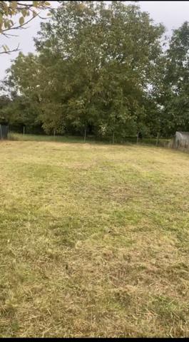 Gron (89100) A GRON, à vendre joli terrain de 905 m²