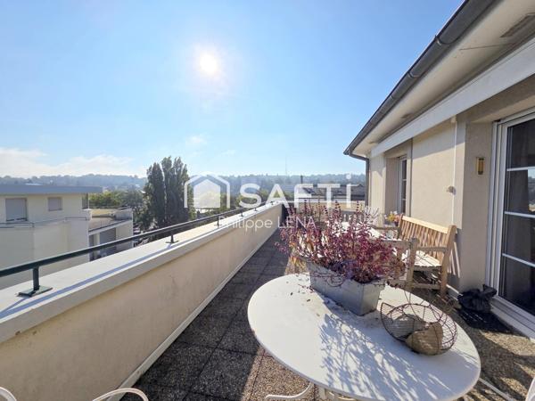 Bel attique 105m², 2 chambres, hyper-centre / gare