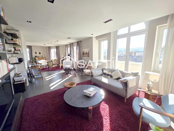 Bel attique 105m², 2 chambres, hyper-centre / gare